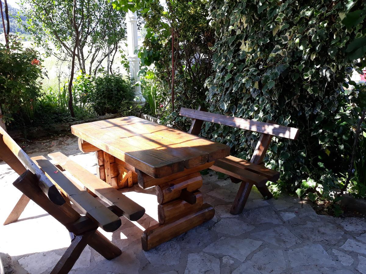 Apartmani Kosjerina Trebinje Exterior foto