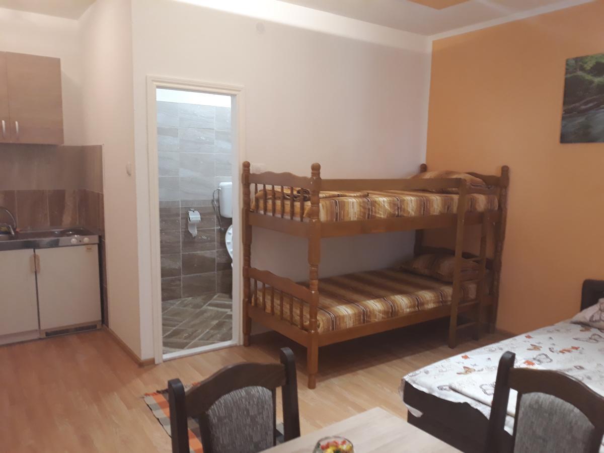 Apartmani Kosjerina Trebinje Exterior foto